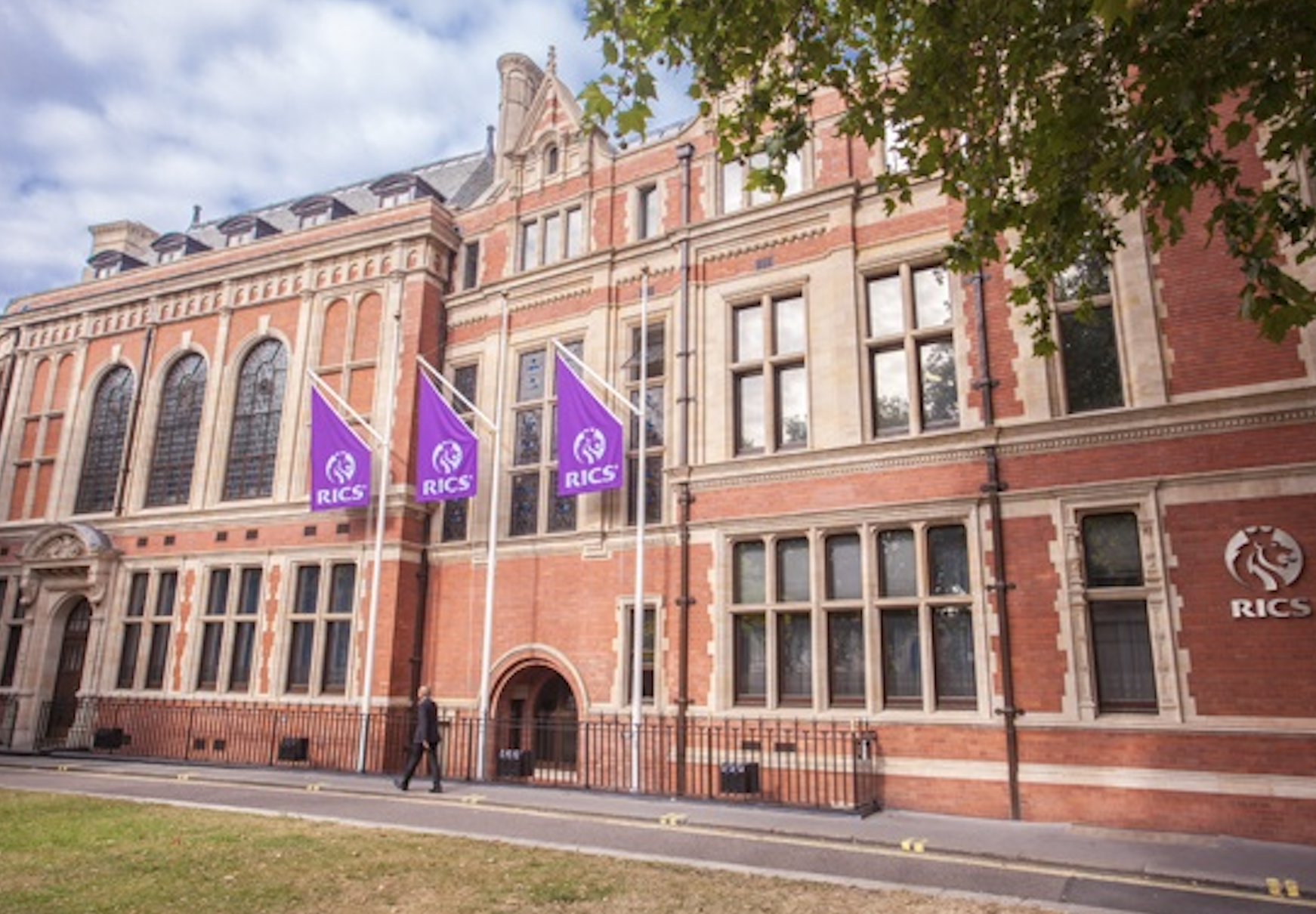 Dismissed RICS Directors Find Apology 'Difficult to Accept'