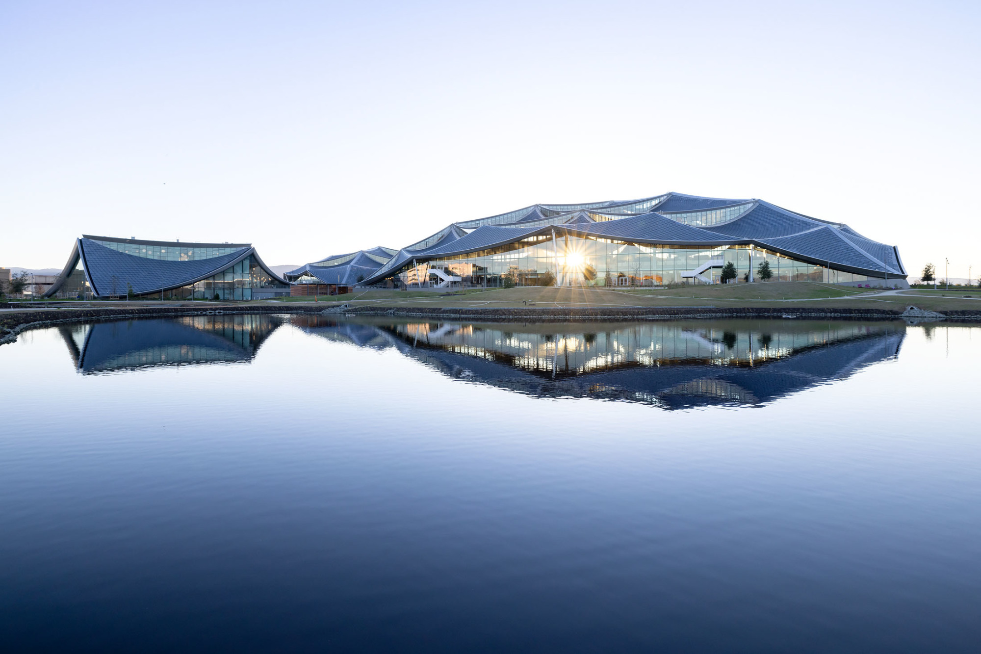 Google Opens New Sustainable Campus in Silicon Valley