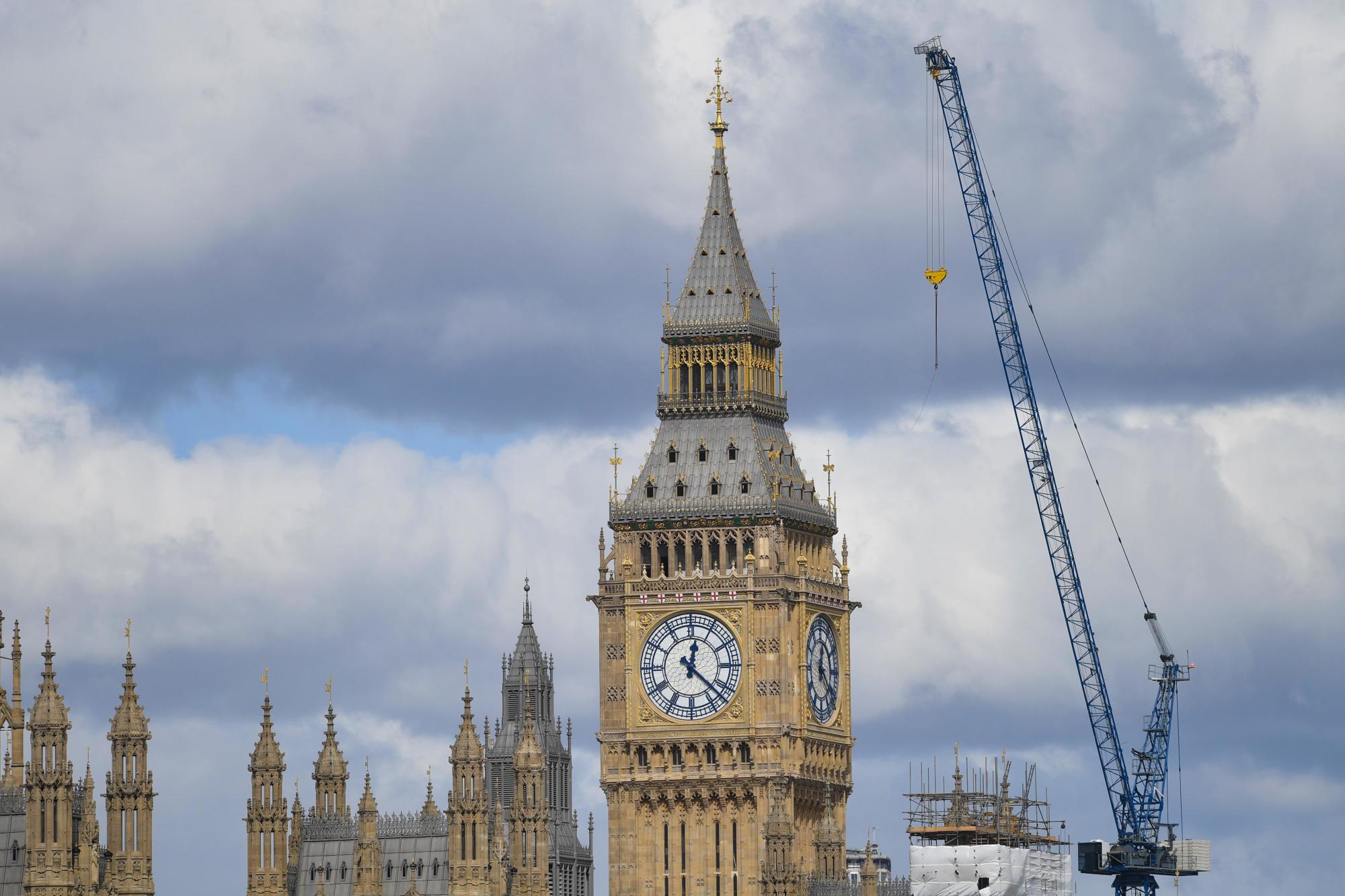 Big Ben’s Refurbishment Continues – Clock Dials Now Visible