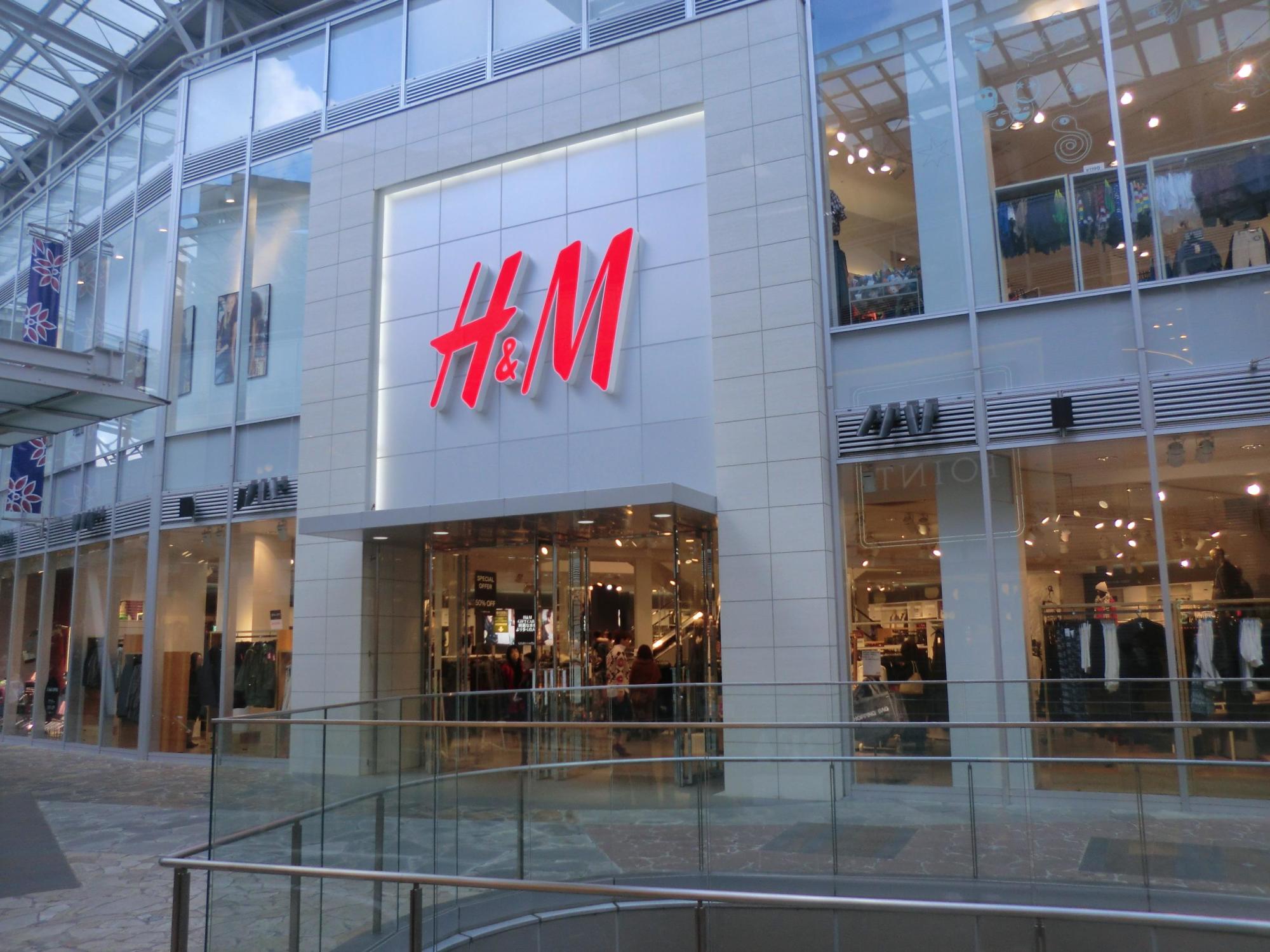 Exclusive Contracts Appointed to Clean H&M Stores