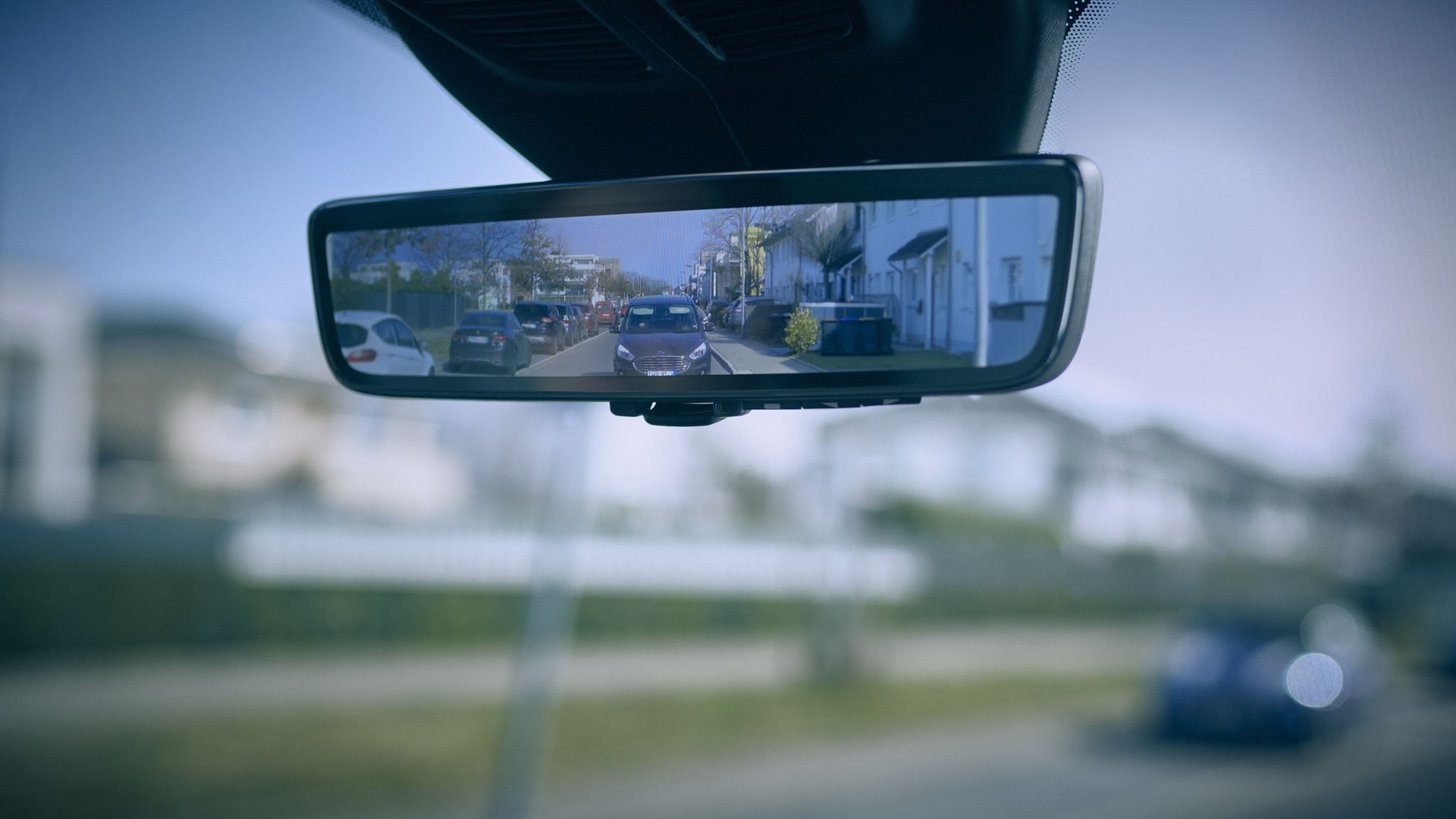 Smart Mirrors Help Van Drivers Spot Pedestrians