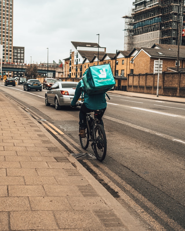 Expansive FM to Partner With Deliveroo