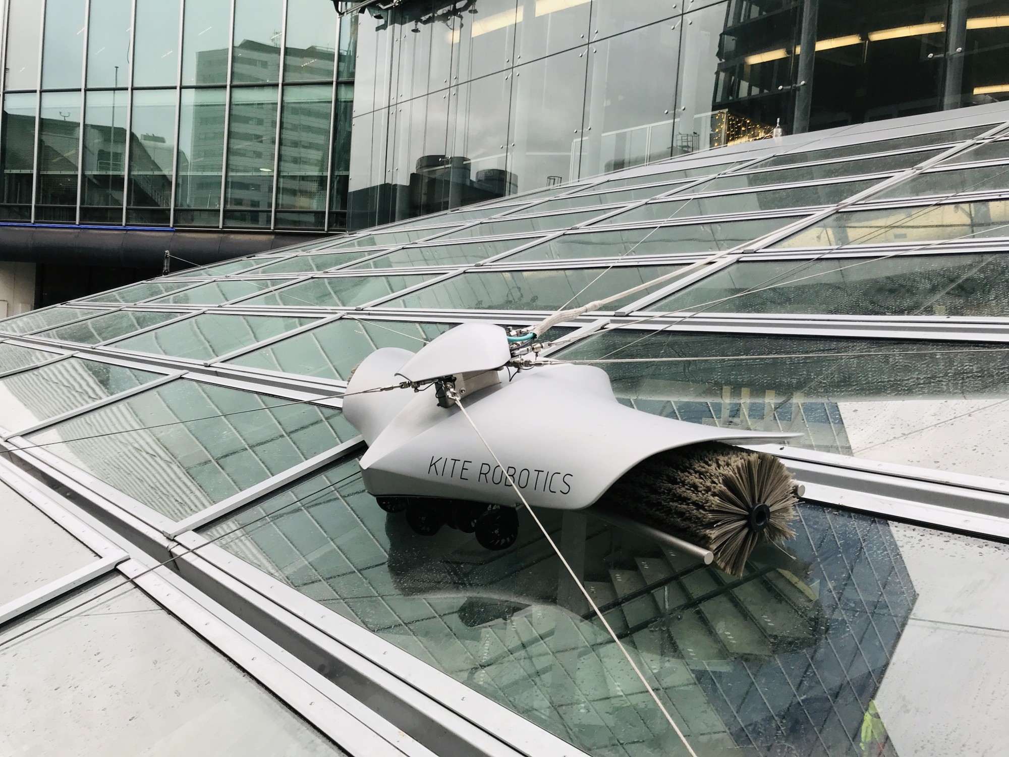 NJC Brings Window Cleaning Robot to UK and Ireland