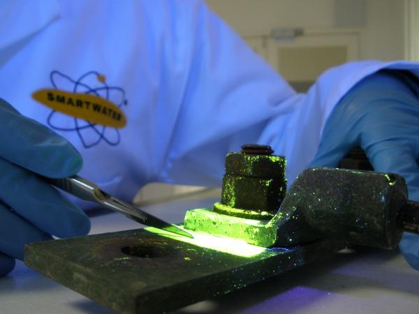 Holy Rusted Metal - Dynamic Duo to Tackle Data Theft | TWinFM