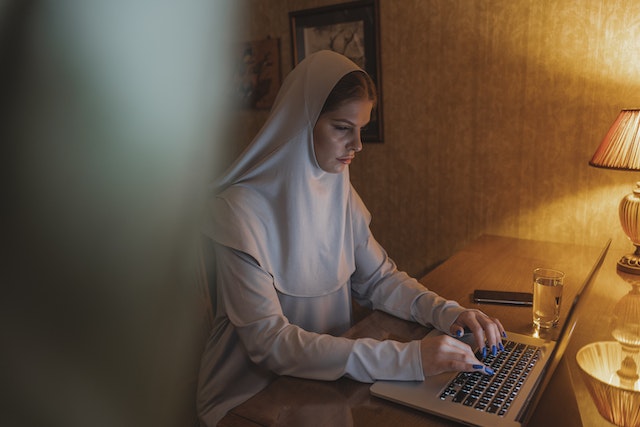 Should Workplaces Introduce Licences to Work From Home?
