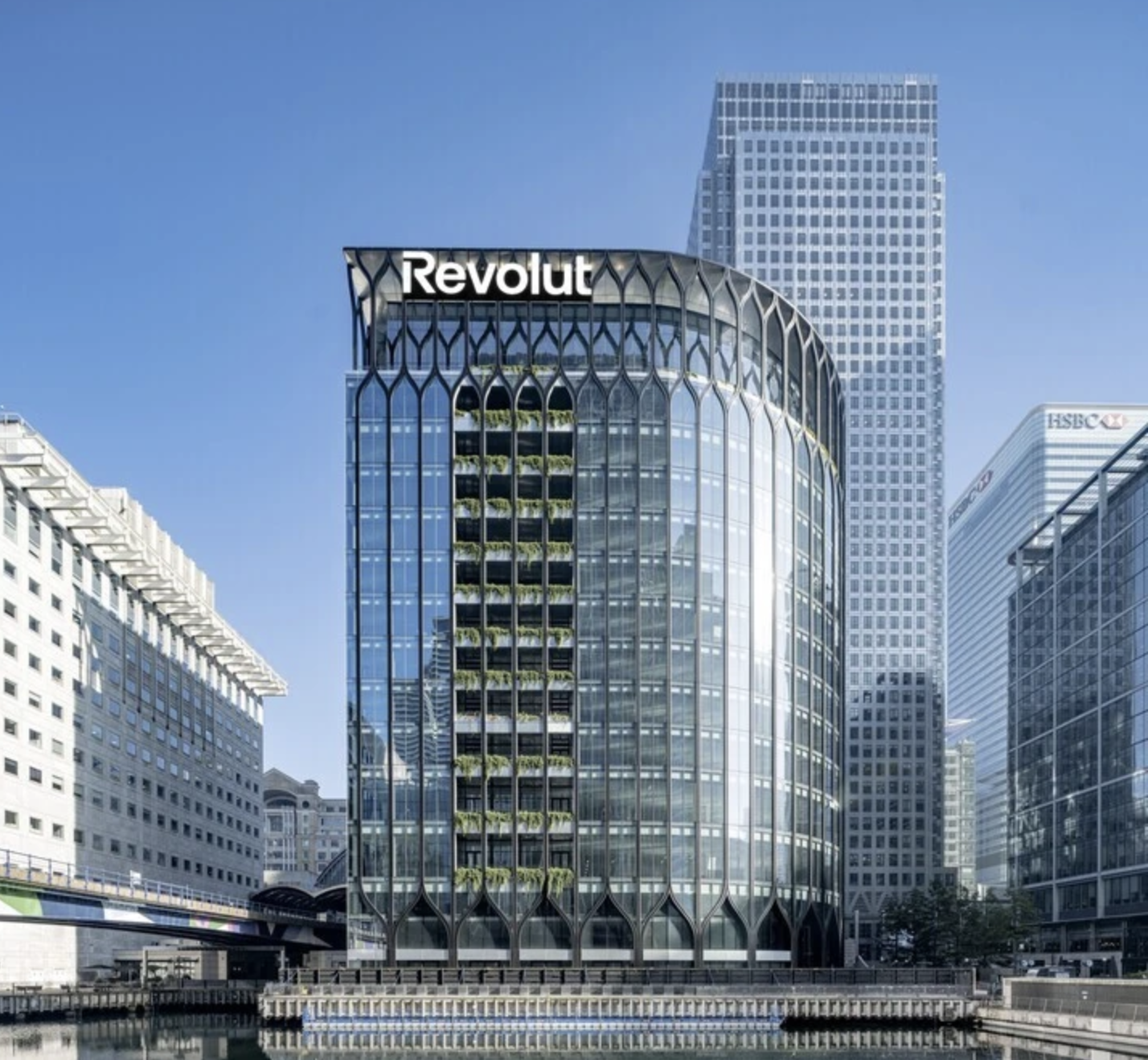 Revolut to Relocate its Global HQ to Canary Wharf