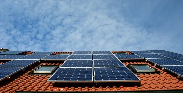 Mitie and Essex Council Cut Schools' Carbon with Solar